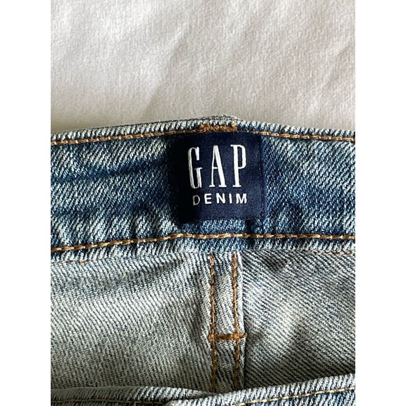 Gap Women’s Jeans Straight Leg Size 32 Light Wash Distressed - Picture 4 of 7